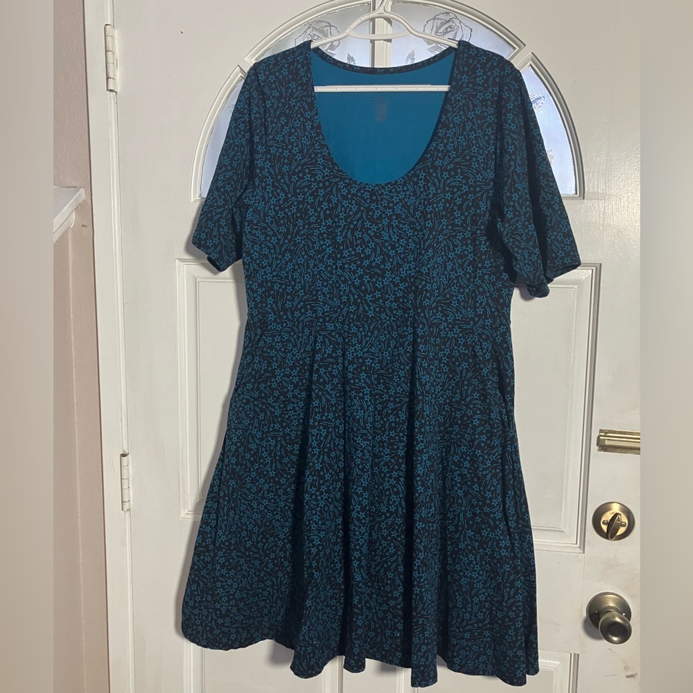 torrid Teal and Black Floral Scoop-Neck Midi Dress